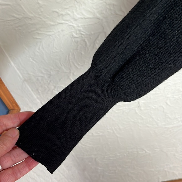 Staccato Dolman Cropped Sweater - Picture 5 of 8